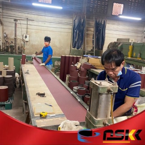 โรงงานกระดาษทรายกลมสักหลาดกระดาษทรายกลมสติ๊กเกอร์ ราคาส่ง